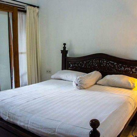 Putu Guest House Canggu Esterno foto