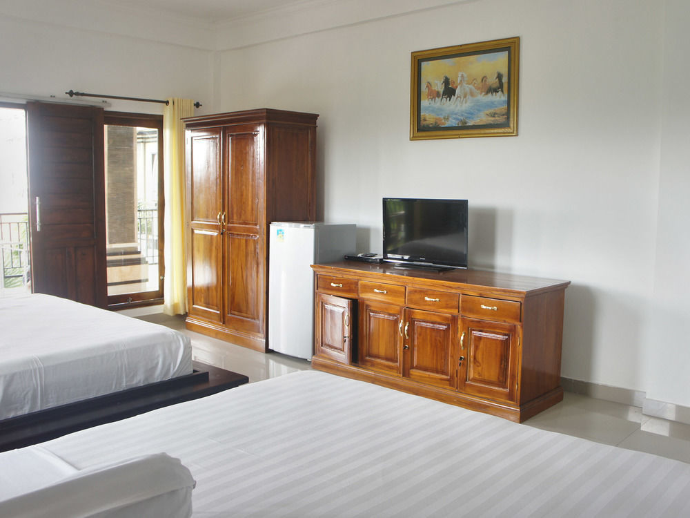 Putu Guest House Canggu Esterno foto