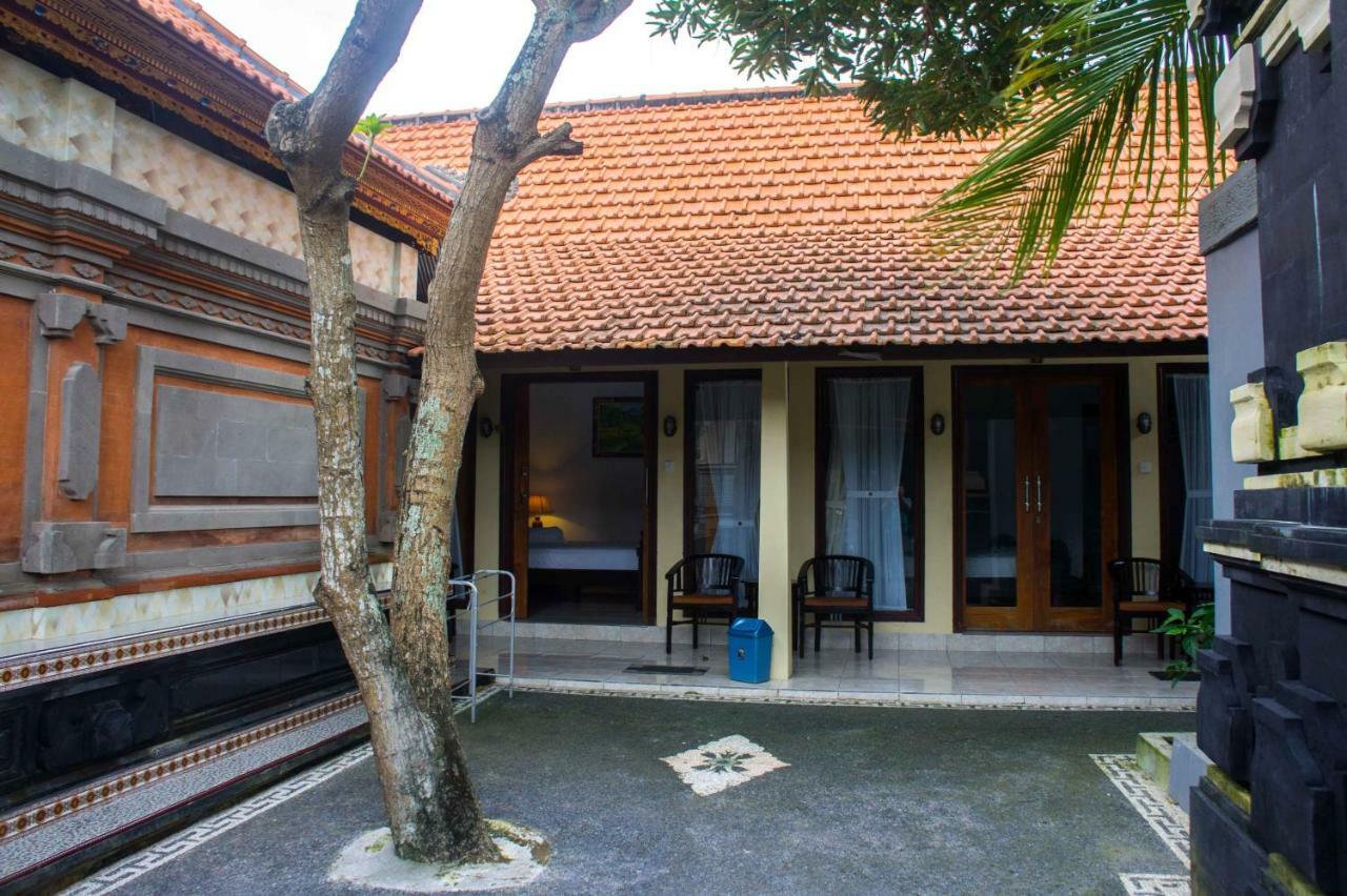 Putu Guest House Canggu Esterno foto