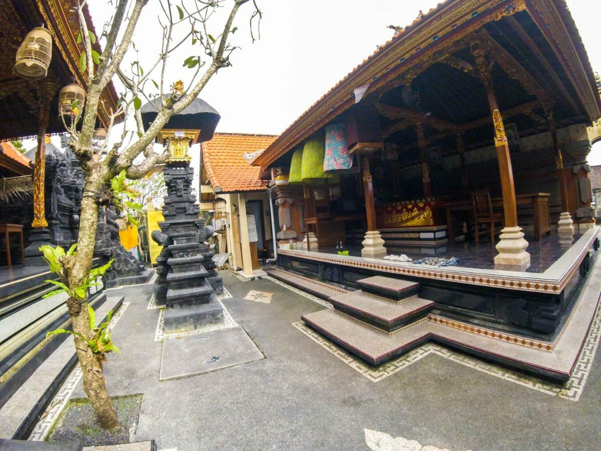 Putu Guest House Canggu Esterno foto