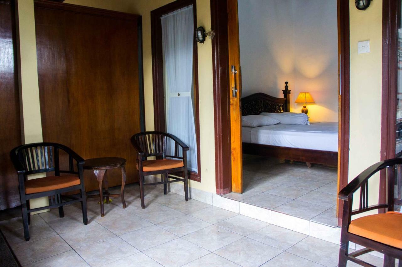 Putu Guest House Canggu Esterno foto