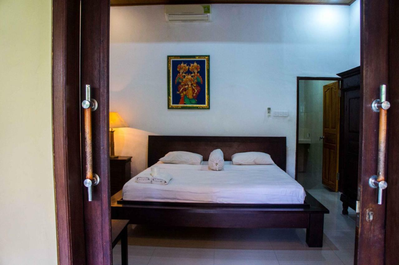 Putu Guest House Canggu Esterno foto