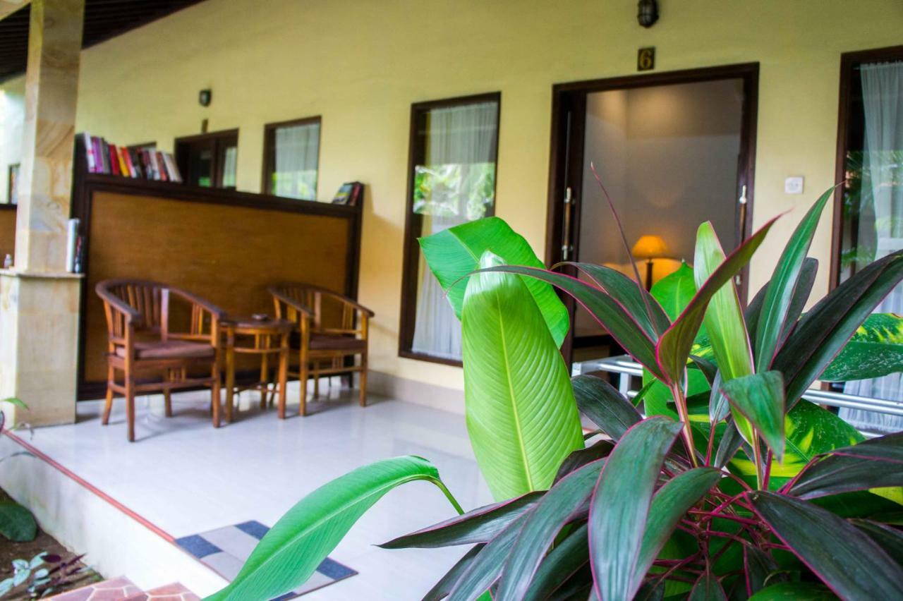 Putu Guest House Canggu Esterno foto