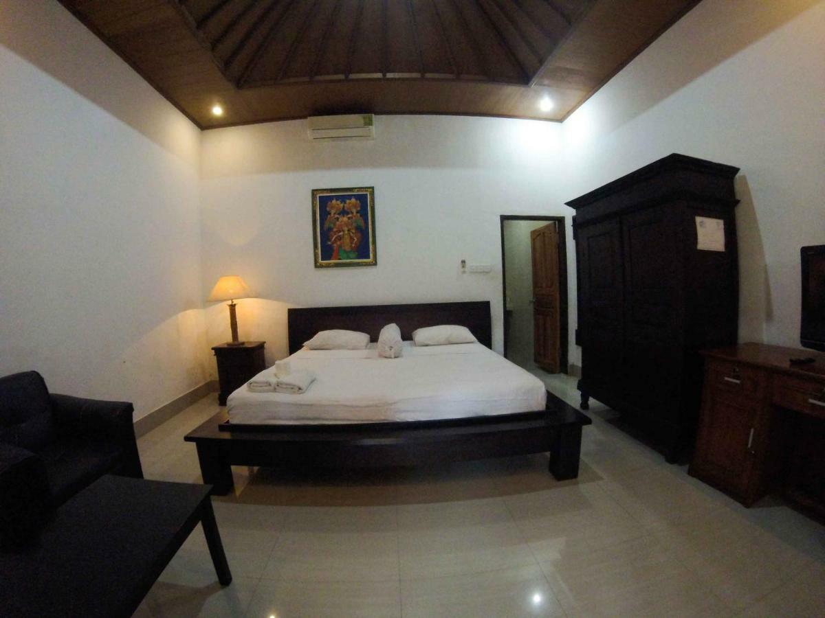 Putu Guest House Canggu Esterno foto